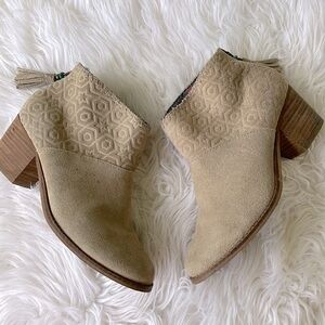 TOMS BOOTIES NUDE 6.5W,Back Zipper with tassel